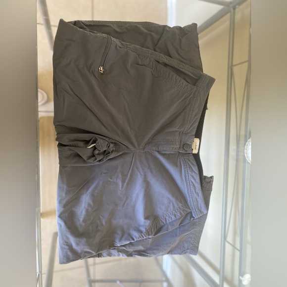 L.L. Bean Pants - L.L.Bean capris, size 6